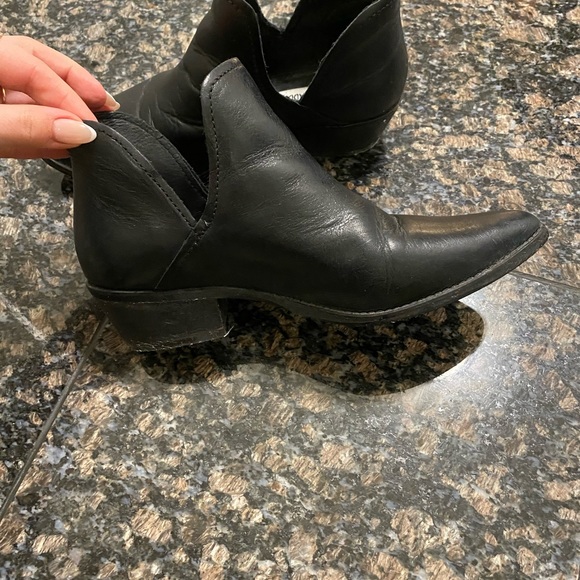 Steve Madden booties - Picture 5 of 7